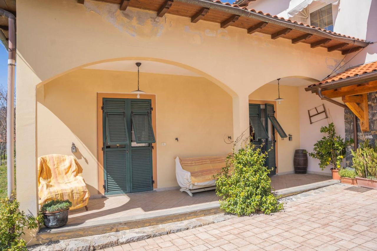 028 - Agriturismo "Il Boschetto" Con Piscina, Pace E Natura - Camera Familiare Cavizzano Exterior photo